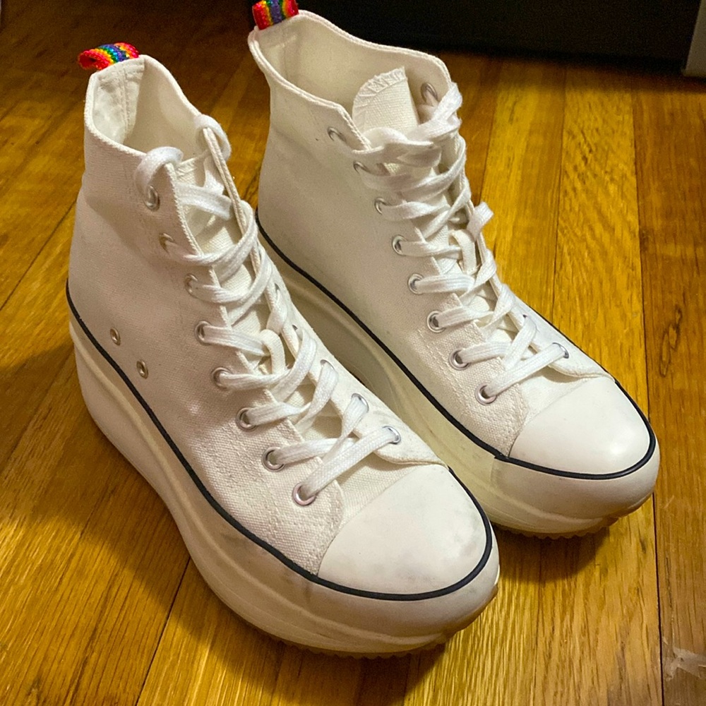 Madden Girl Size 7 “Winston” White Converse-style Platform Sneakers